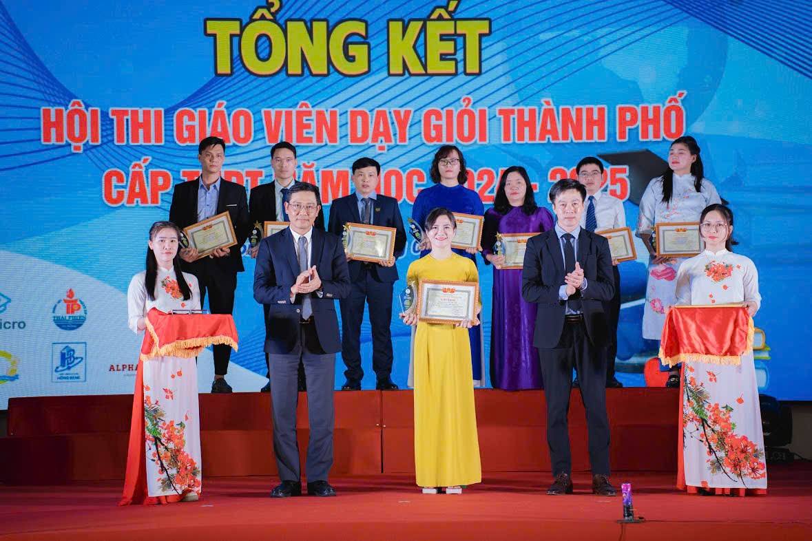 Lễ tổng kết giáo viên giỏi thành phố HP